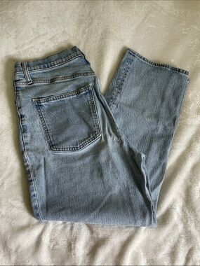 Universal Thread Light Blue Straight Leg Jeans